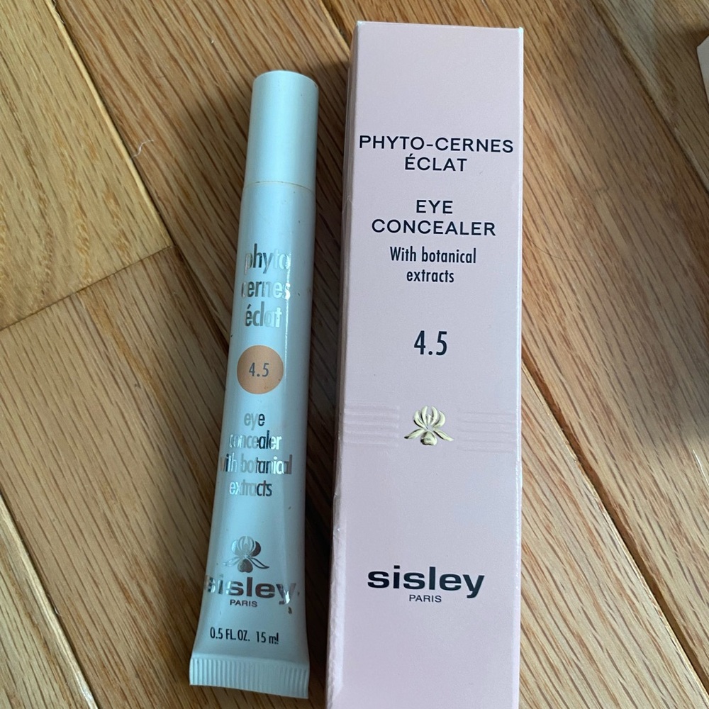 Sisley eye concealer